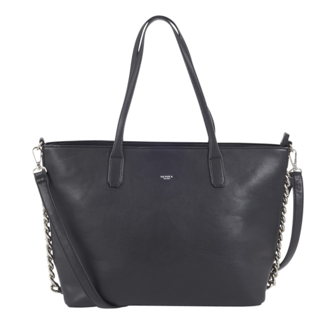 Handväska med silvrig kedjedetalj svart Ulrika Design