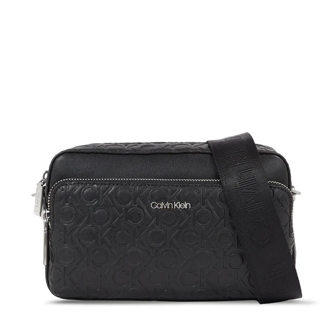 Camerabag Must CK stansad logo svart Calvin Klein