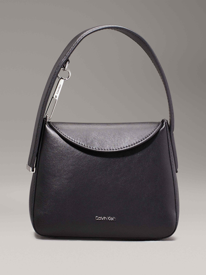 Handväska mindre Soft sculpt mini bag Svart Calvin Klein