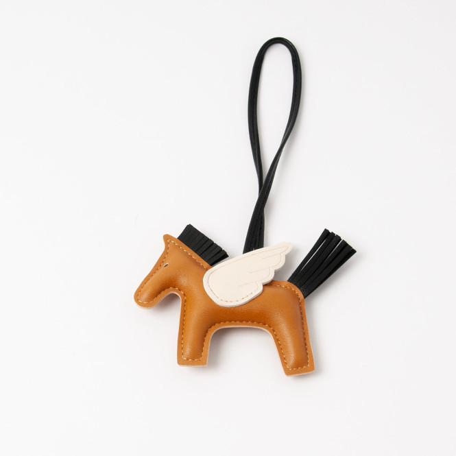 Charm Pegasus häst brun Rosenvinge