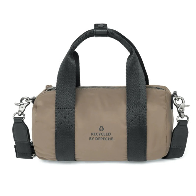 Handväska mini i recycled nylon med lyxiga gulddetaljer, Des